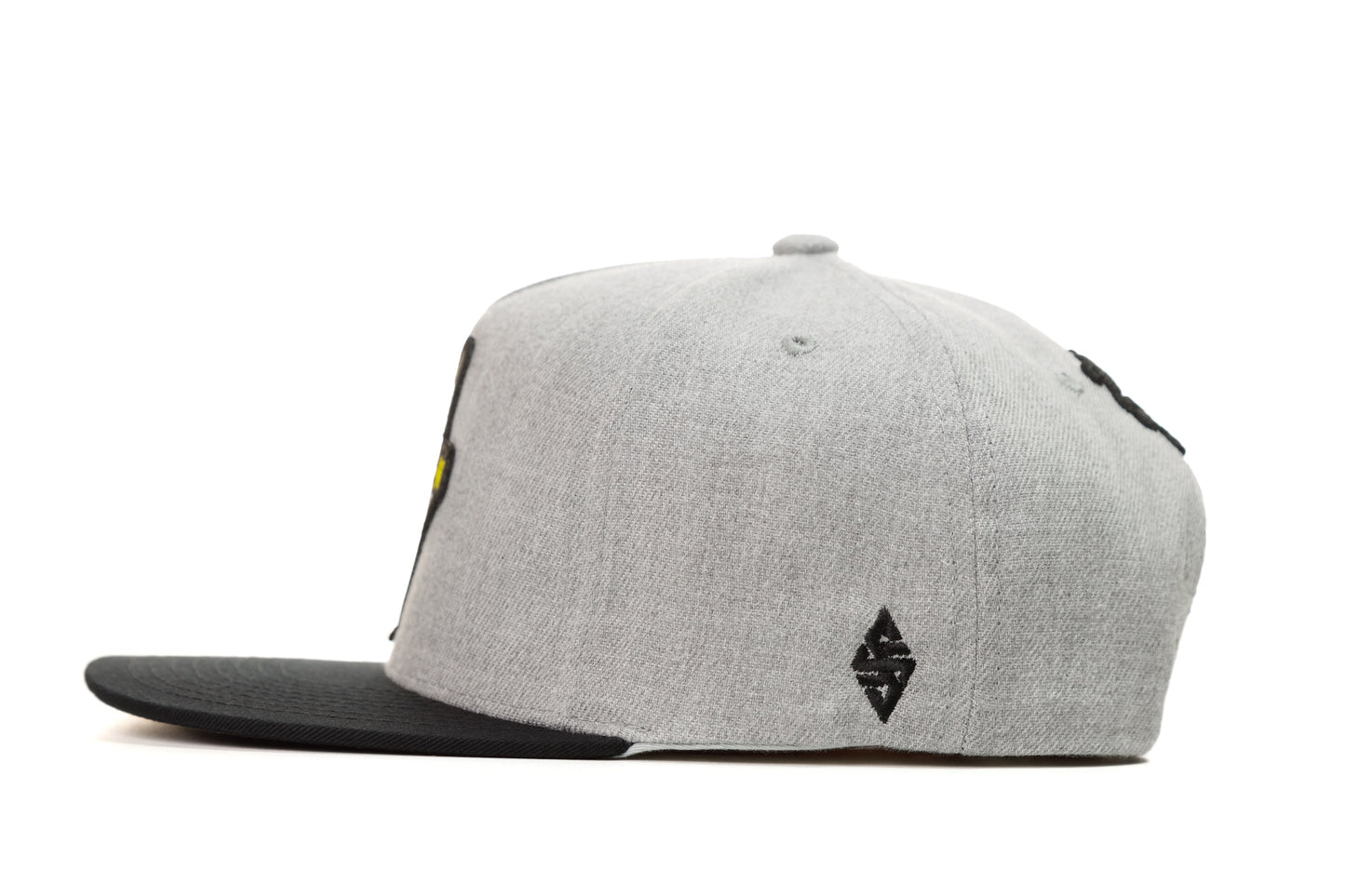 2H2C Gorra Gris con Negro Visera